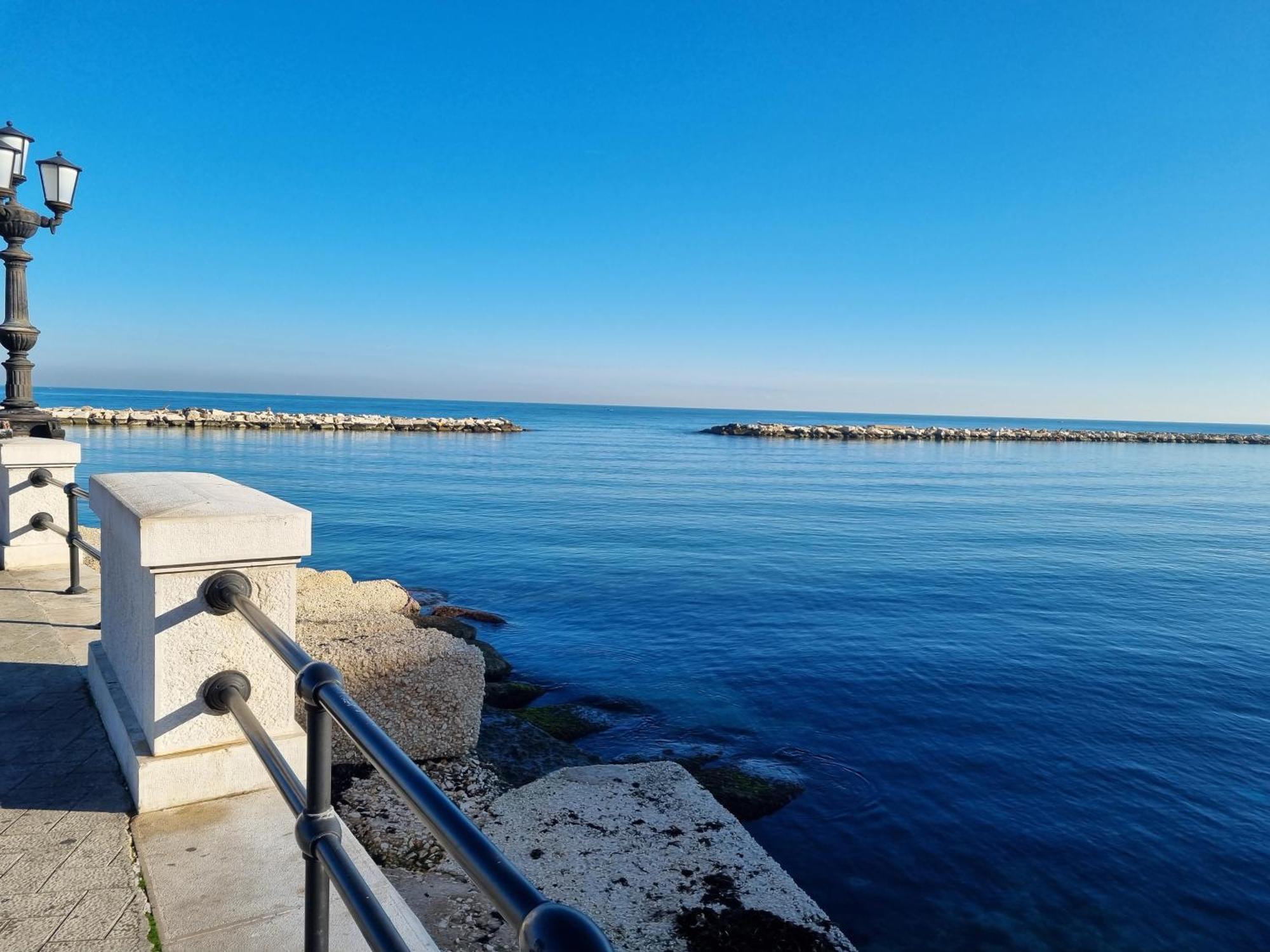 Locazione Turistica Adriatico Ξενοδοχείο Μπάρι Εξωτερικό φωτογραφία